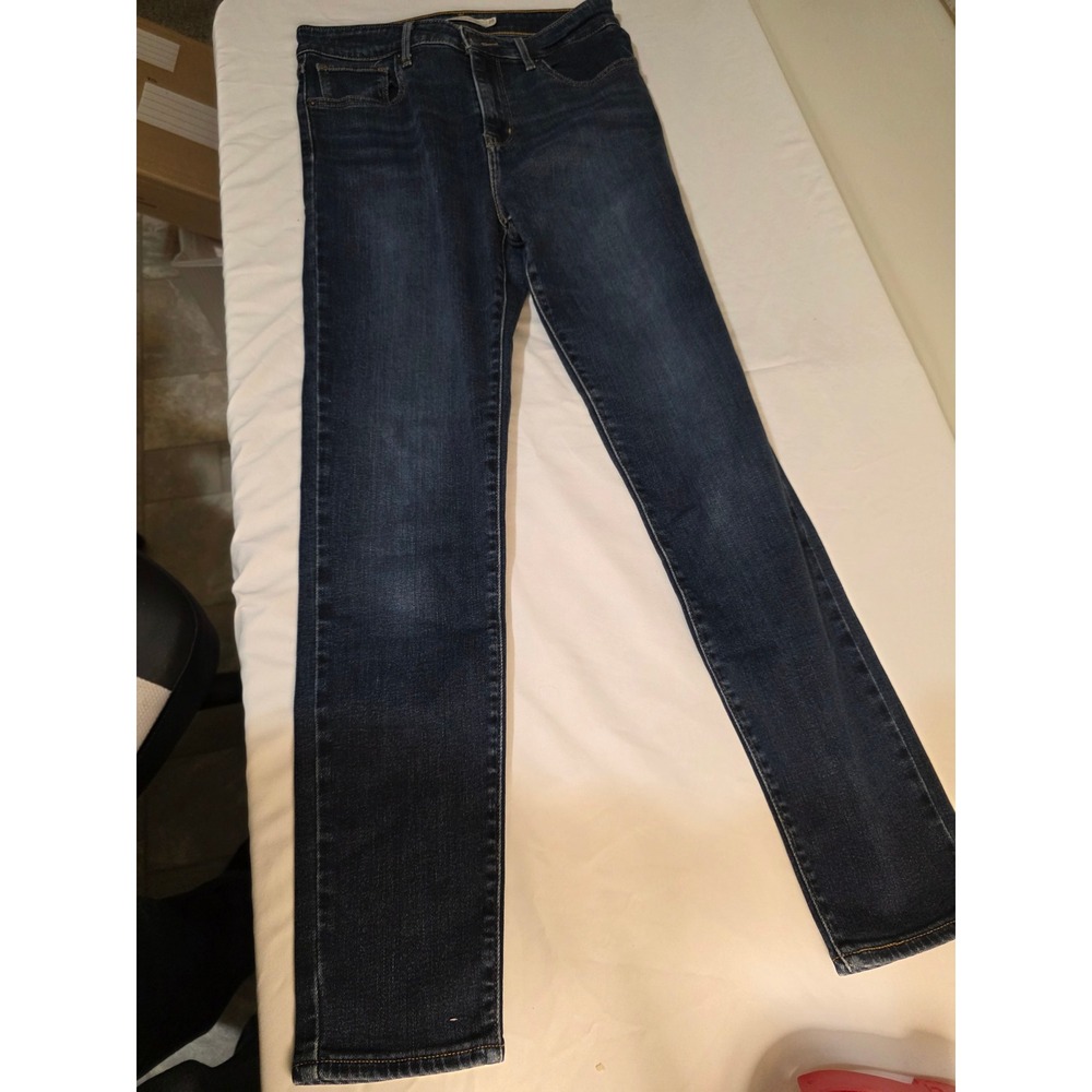 Levi's 721 High Rise Skinny Jeans Dark Wash Indigo Denim Women's Size 28 x 30